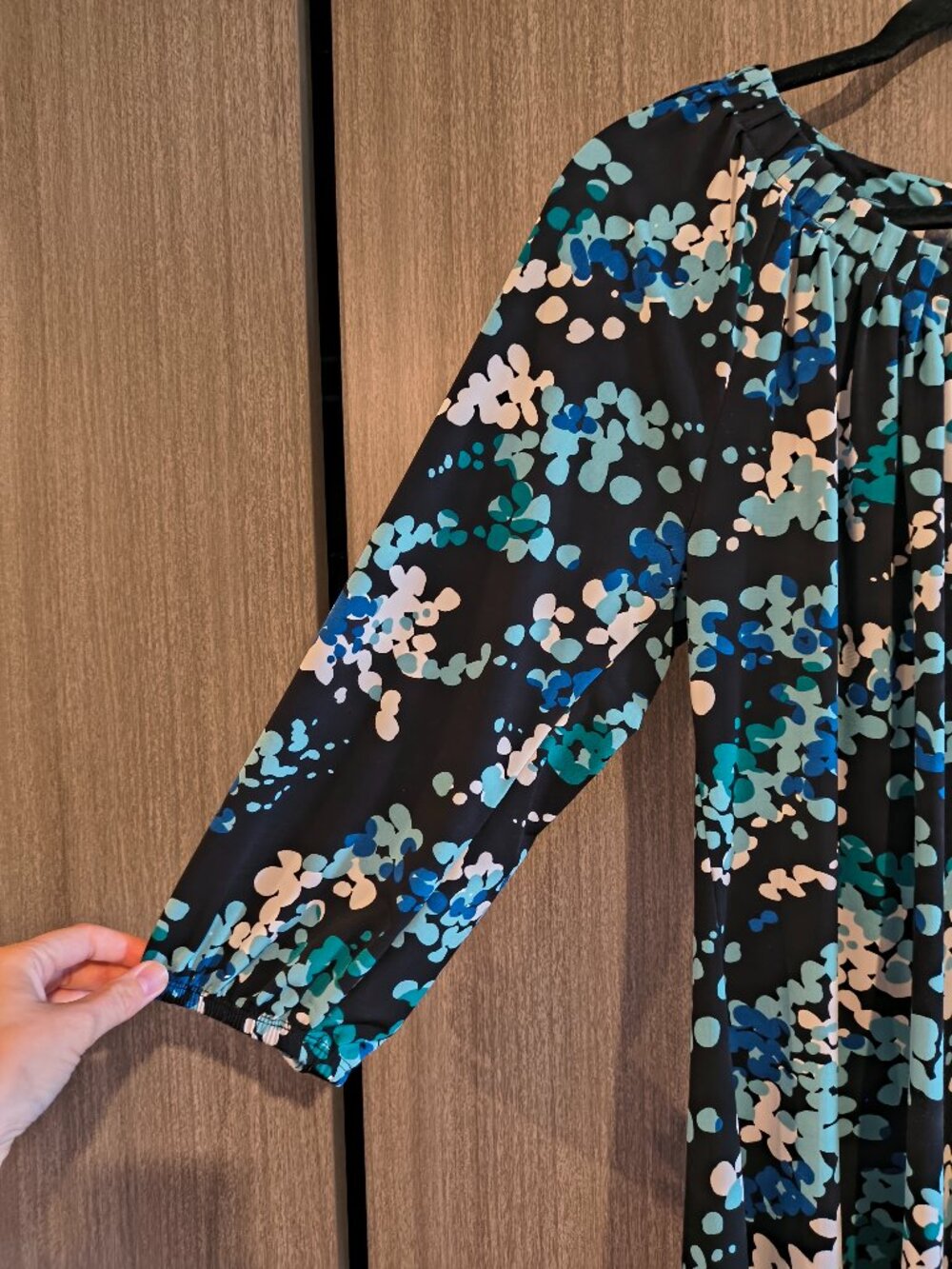 Style & Co Blue White Black Polka Dot Long Sleeved Blouse Medium Office Casual - Picture 3 of 7